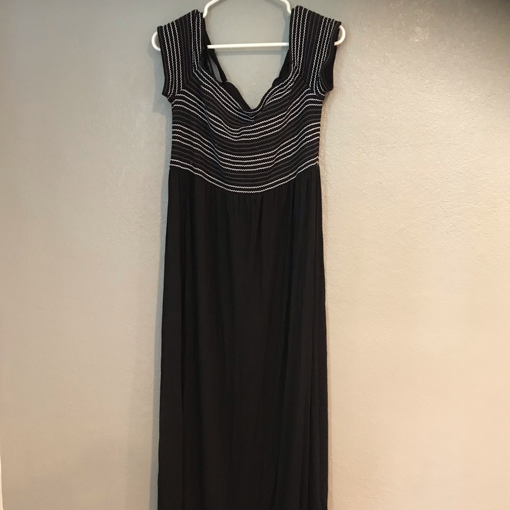 Stitch Fix: Off the Shoulder Maternity Maxi Dress